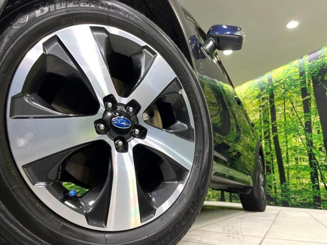 �y����17�C���`�A���~�z�C�[���z�O�ςɃ}�b�`���������A���~�z�C�[���𑕒����Ă���܂��B�e��ЊO�A���~�z�C�[����A�X�^�b�h���X�^�C�����戵�����Ă���܂��B���񂲑��k����������