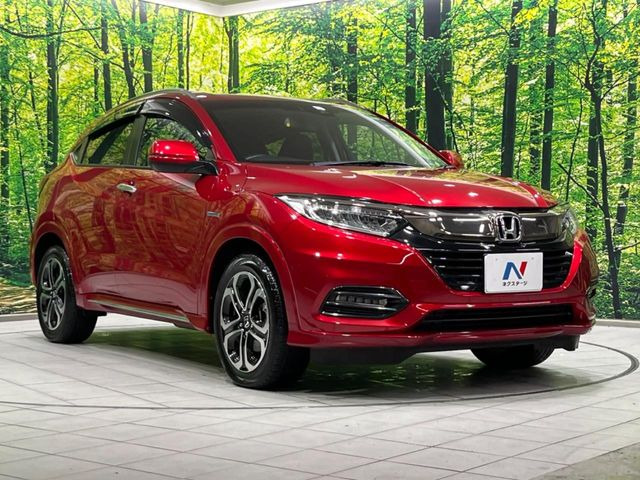 高透明度のガラス皮膜で撥水はもちろん、上質なツヤ・光沢を実現。紫外線や酸性雨から大切な愛車を保護し、色あせ・劣化を防止。「弾スプラッシュコート」、「弾プリミッサコート」からお選びいただけます。