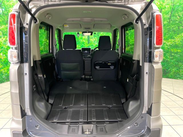 ���i�̂���������ʋ΁A���}���ɏ\���ȉ׎��X�y�[�X���m�ۂ��Ă���܂��B�Z�J���h�V�[�g��|���ƁA�傫�ȉו��̐ύڂ��\�ł���