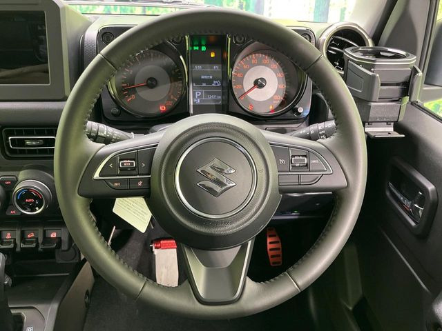 �y�����v�����X�e�A�����O�z�㎿�Ȋv���g�p���邱�ƂŁA��ɂ����������݂ƂĂ��^�]���₷���n���h���ł���