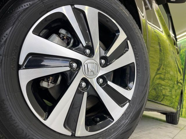 �y����15�C���`�A���~�z�C�[���z�O�ςɃ}�b�`���������A���~�z�C�[���𑕒����Ă���܂��B�e��ЊO�A���~�z�C�[����A�X�^�b�h���X�^�C�����戵�����Ă���܂��B���񂲑��k����������