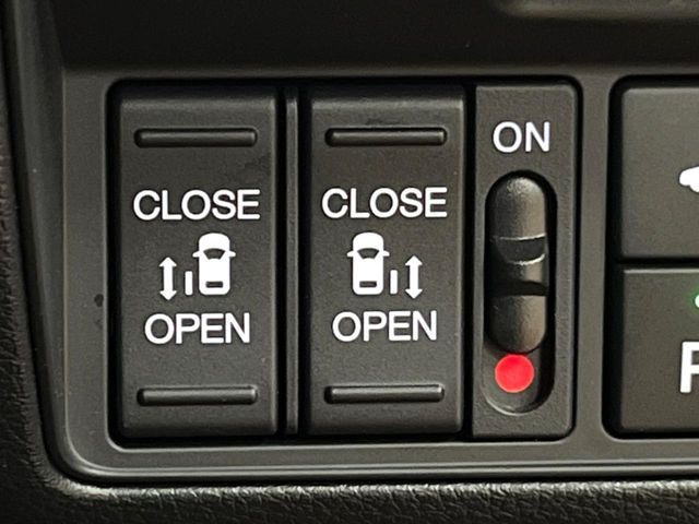 �y�����p���[�X���C�h�h�A�z�X�}�[�g�L�[��^�]�Ȃ̃X�C�b�`�Ō�ȗ����X���C�h�h�A�̊J���\���d��������͂����ăh�A���J����K�v�������A�����Ȃ��q�l�ł��ȒP�ɊJ���߂ł����K�ł���