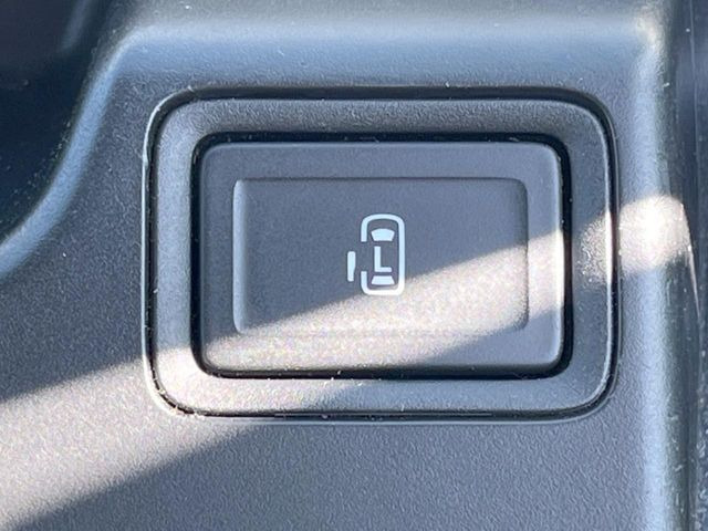 �y�p���[�X���C�h�h�A�z�X�}�[�g�L�[��^�]�Ȃ̃X�C�b�`�ŃX���C�h�h�A�̊J���\���d��������͂����ăh�A���J����K�v�������A���������q�l�ł��A�d���ו��������Ă��鎞�����N�ɊJ���߂ł��܂���