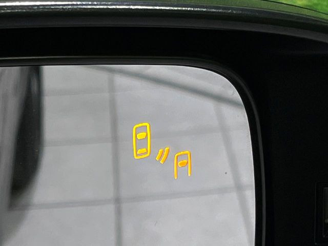 �y�����r�[�N���f�B�e�B�N�V�����z���s���A�h�A�~���[�̎��p�ɂȂ�₷���ӏ��Ɍ㑱�Ԃ��ڋ߂���ƃT�C�h�~���[�t�߂Ɍx����\���A�h���C�o�[�ɒ��ӊ��N�ƁA����̍ۂ̓n���h��������A�V�X�g�����܂��B