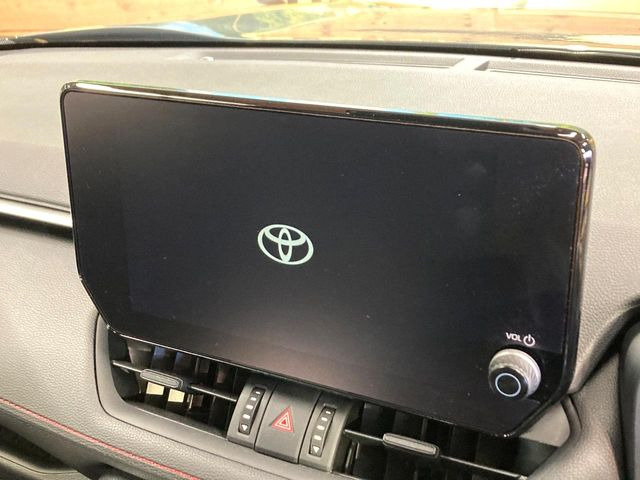 �y10.5�C���` �f�B�X�v���C�I�[�f�B�I�z���ʂ̃f�B�X�v���C��AppleCarPlay��AndroidAuto�����p�\�B�傫�ȉ�ʂŃX�}�z�i�r�A�v���������p���������܂���