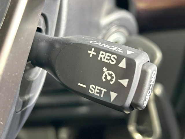 �y�N���[�Y�R���g���[���z�������H�����N���N���s�B�A�N�Z���𗣂��Ă���葬�x�ő��s���ł��A�������^�]���̕��S���y��!�����E�������ȒP�ȃX�C�b�`����Œ����ł��܂��B