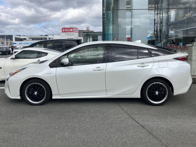 プリウス1.8 S セーフティ プラス