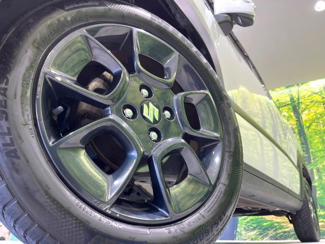 �y����16�C���`�A���~�z�C�[���z�O�ςɃ}�b�`���������A���~�z�C�[���𑕒����Ă���܂��B�e��ЊO�A���~�z�C�[����A�X�^�b�h���X�^�C�����戵�����Ă���܂��B���񂲑��k����������