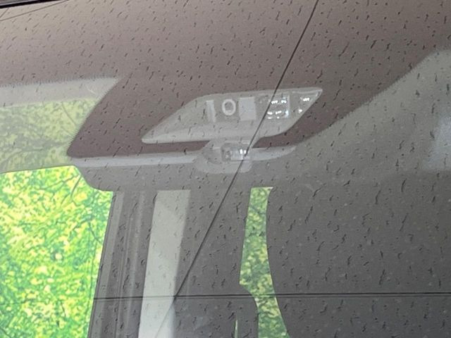 �y�O�He-Assist�z���s���ɑO���̎ԗ�����F�����A�Փ˂������Ȏ��͌x��ƃu���[�L�ŏՓˉ���Ɣ�Q�y�����A�V�X�g�B�����S�Ƀh���C�u�����y���݂��������܂��B