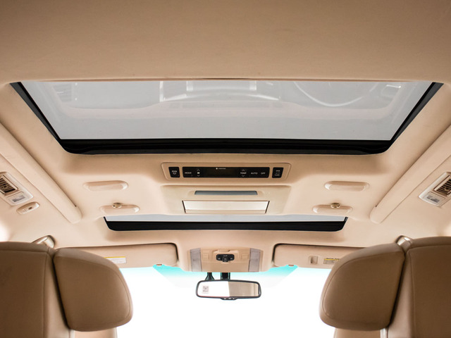 ★サンルーフ★&zwnj;人気装備のサンルーフ装着!開放的な空間をお楽しみいただけます!