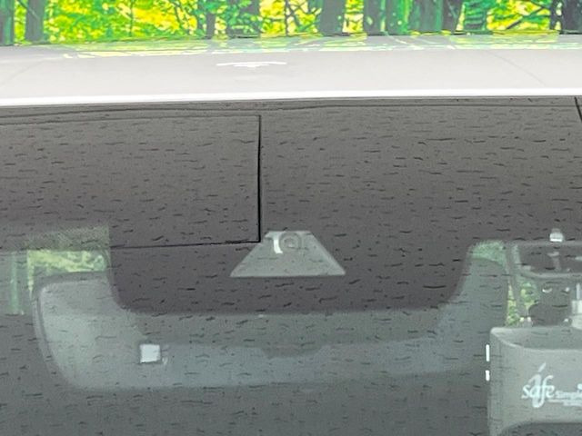 �y�g���^�Z�[�t�e�B�Z���X�z���s���ɑO���̎ԗ�����F�����A�Փ˂������Ȏ��͌x��ƃu���[�L�ŏՓˉ���Ɣ�Q�y�����A�V�X�g�B�����S�Ƀh���C�u�����y���݂��������܂��B