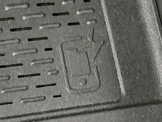 ���u�������[�d:�Ή��X�}�[�g�t�H����u�������Ń��C�����X�ł̏[�d���\�ł�!