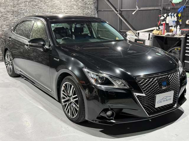 雨天時でもご覧頂ける様屋根付きのガレージ内でもご覧頂けます!