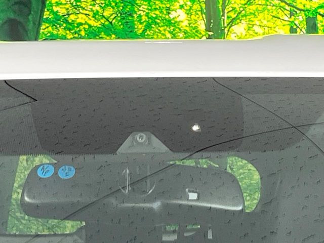 �y�O�He-Assist�z���s���ɑO���̎ԗ�����F�����A�Փ˂������Ȏ��͌x��ƃu���[�L�ŏՓˉ���Ɣ�Q�y�����A�V�X�g�B�����S�Ƀh���C�u�����y���݂��������܂��B