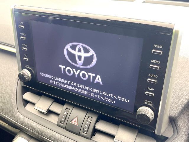 【ディスプレイオーディオ】お持ちのスマホやMP3プレイヤーとの無線接続で音楽再生が可能!コードで繋ぐわずらわしさも無く、手軽にお気に入りの音楽を楽しめます。