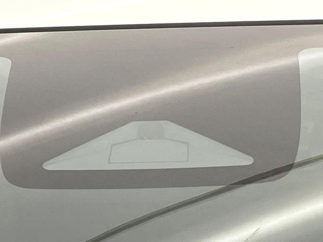 �y�z���_�Z���V���O�z���s���ɑO���̎ԗ�����F�����A�Փ˂������Ȏ��͌x��ƃu���[�L�ŏՓˉ���Ɣ�Q�y�����A�V�X�g�B�����S�Ƀh���C�u�����y���݂��������܂��B