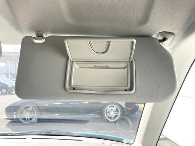 �y�o�j�e�B�~���[�z�T���o�C�U�[���ɐݒu���ꂽ�~���[�Őg�����Ȃ݃`�F�b�N!������Ƃ������C�N�����ɂ����􂵂܂���