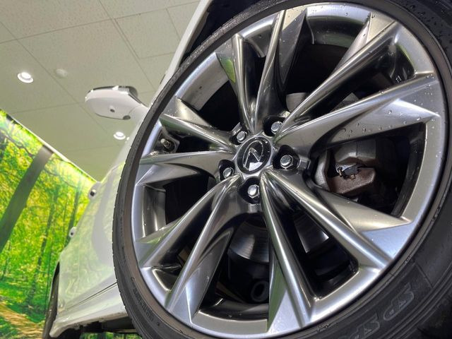 �y����19�C���`�A���~�z�C�[���z�O�ςɃ}�b�`���������A���~�z�C�[���𑕒����Ă���܂��B�e��ЊO�A���~�z�C�[����A�X�^�b�h���X�^�C�����戵�����Ă���܂��B���񂲑��k����������