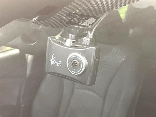 �y�h���C�u���R�[�_�[�z�h���C�u���R�[�_�[����!���s���͂������A������^�]�⎖�̂ɑ��������ہA�f���ŋL�^���A����̃��X�N�ɔ����܂��B���L�^�pSD�J�[�h�͂��q�l�����g�ł��������������K�v������܂��B