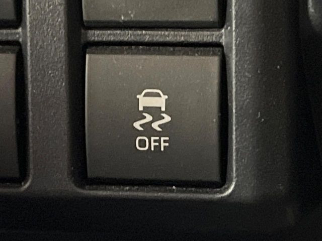 �y������h�~���u�z�ԗ��̉���������m����ƁA�����I�Ɏԗ��̐i�s������ۂ悤�Ɏԗ��𐧌䂵�܂��B�J�̓��ȂǊ���₷���H�ʏ󋵂ł����S�ȉ^�]���\�ł��B