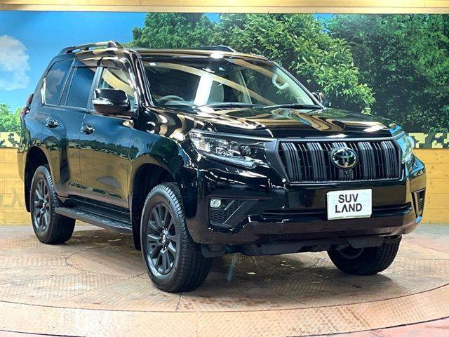 高透明度のガラス皮膜で撥水はもちろん、上質なツヤ・光沢を実現。紫外線や酸性雨から大切な愛車を保護し、色あせ・劣化を防止。「弾スプラッシュコート」、「弾プリミッサコート」からお選びいただけます。