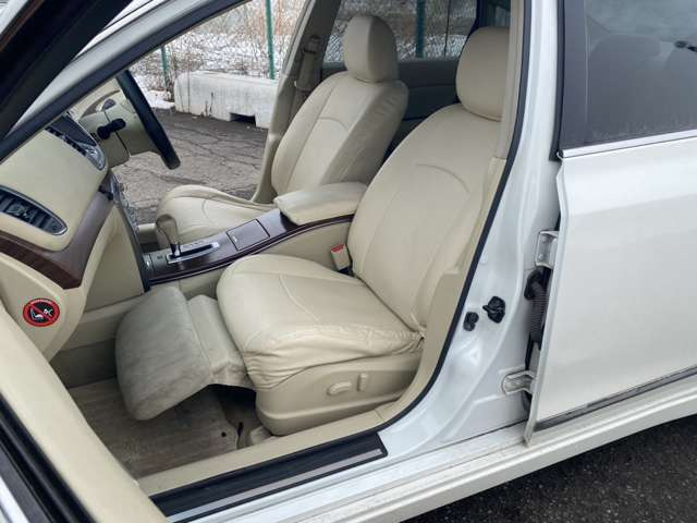 こちらのクルマは事前にオイル交換を実施しております♪