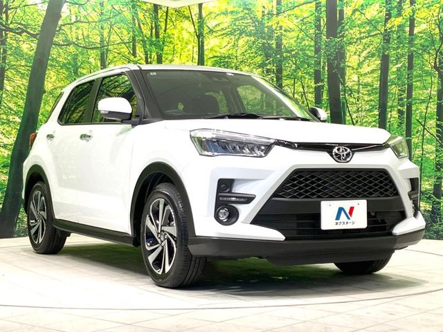 高透明度のガラス皮膜で撥水はもちろん、上質なツヤ・光沢を実現。紫外線や酸性雨から大切な愛車を保護し、色あせ・劣化を防止。「弾スプラッシュコート」、「弾プリミッサコート」からお選びいただけます。