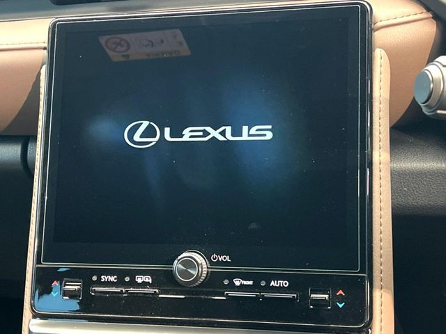 �y10.3�C���`���C�h�i�r�z�������ƃC���p�N�g�̂����^���C�h�i�r�𑕔��B�e��I�[�f�B�I����͂������A�������C�h��ʂł̃}�b�v2�����\���ȂǁA���֐��������i�r�ł���