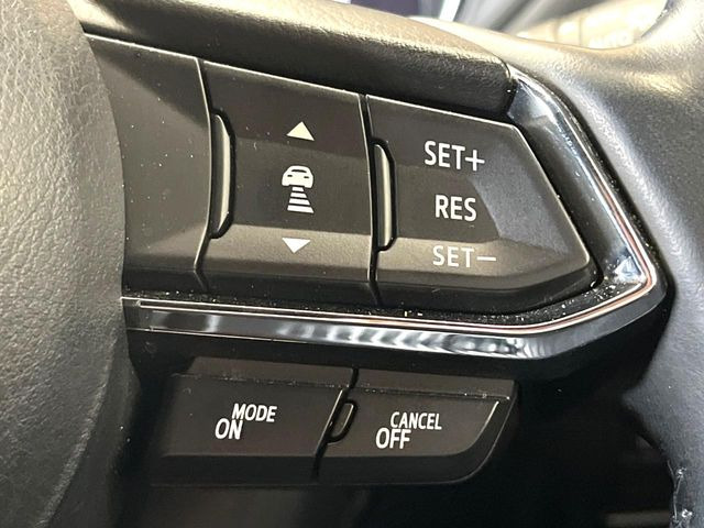 【マツダ・レーダークルーズコントロール】高速道路での長距離走行が楽に!自動で速度を保つクルーズコントロールが、衝突軽減システムと連携し、前方の車両を感知して車間を保つように速度調節してくれます!!