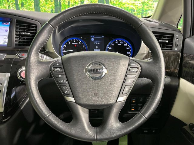 �y�����v�����X�e�A�����O�z�㎿�Ȋv���g�p���邱�ƂŁA��ɂ����������݂ƂĂ��^�]���₷���n���h���ł���