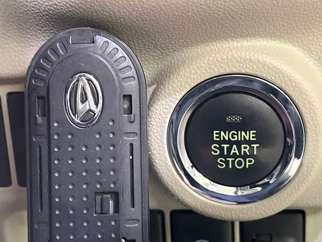 �y�L�[�t���[�V�X�e���z�J�o����|�P�b�g�ɓ��ꂽ�܂܂ł��h�A�̎{���E�������\�ȃX�}�[�g�L�[�𑕔��B�G���W���̃I���E�I�t�����J�M�����o���K�v����������Ƃ��Ă��֗��ł���