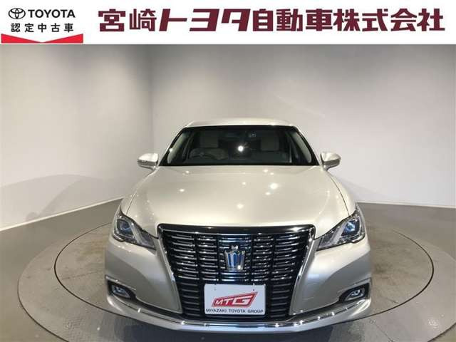 クラウンハイブリッド 2.5 ロイヤルサルーン