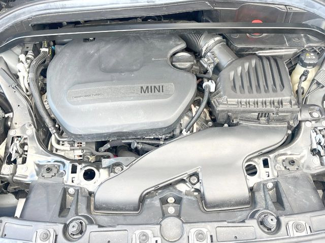 �����X�ł́A�e���[�J�[�̐�p�f�f�e�X�^�[�𓱓��B���Ǝ��i�����e�N�j�J���X�^�b�t���풓���Ă���܂��̂ŁA������̍ۂɂ����S���Ă����p���������܂��B