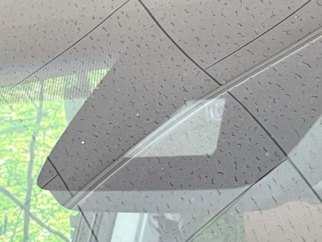 �y�v���N���b�V���Z�[�t�e�B�z�O���̎ԗ��������m���A�Փ˂������Ȏ��͌x��Œ��ӂ𑣂��A�u���[�L�𓥂ޗ͂��T�|�[�g�B�u���[�L�𓥂߂Ȃ������ꍇ�͏Փ˔�Q�y���u���[�L���쓮�A�Փˉ�����T�|�[�g���܂��B