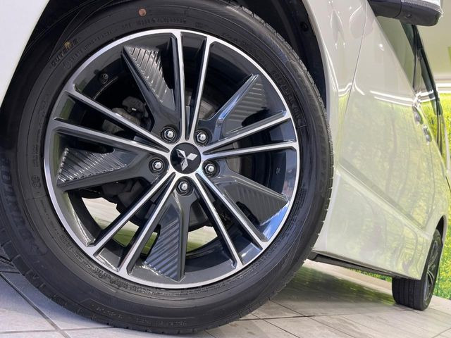 �y����18�C���`�A���~�z�C�[���z�O�ςɃ}�b�`���������A���~�z�C�[���𑕒����Ă���܂��B�e��ЊO�A���~�z�C�[����A�X�^�b�h���X�^�C�����戵�����Ă���܂��B���񂲑��k����������