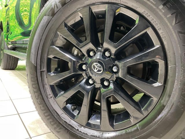 �y�O���[�h��p����18�C���`�A���~�z�C�[���z�f�U�C�����̍��������A���~�z�C�[���𑕒����Ă���܂��B�e��ЊO�A���~�z�C�[����A�X�^�b�h���X�^�C�����戵�����Ă���܂��B���񂲑��k����������