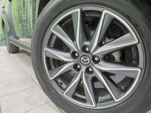 �y����19�C���`�A���~�z�C�[���z�O�ςɃ}�b�`���������A���~�z�C�[���𑕒����Ă���܂��B�e��ЊO�A���~�z�C�[����A�X�^�b�h���X�^�C�����戵�����Ă���܂��B���񂲑��k����������