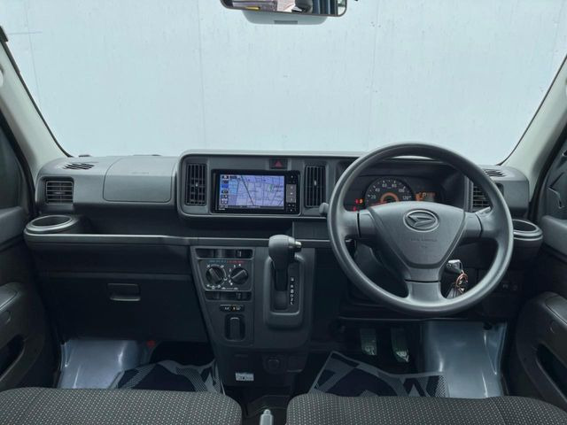 �O���[�v���݌ɐ���30,000��!!�S���̌n��X���烁�[�J�[�E�Ԏ��킸���Љ�o����̂ŁA���Ȃ��Ƀs�b�^���̂��Ԃ�������͂��ł���܂��͂��₢���킹��������