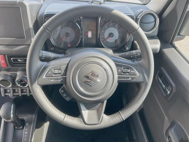 �y�����v�����X�e�A�����O�z�㎿�Ȋv���g�p���邱�ƂŁA��ɂ����������݂ƂĂ��^�]���₷���n���h���ł���