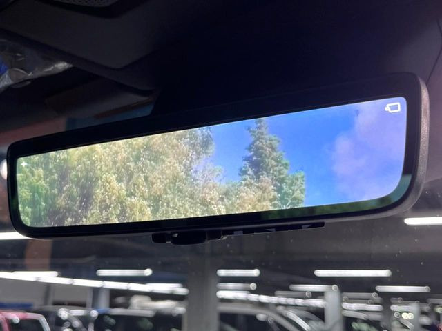 �y�f�W�^���C���i�[�~���[�z��Ȃ̑傫�ȉו��⓯��҂Ō�����m�F���Â炢���ł����S!�J�������B�e�����ԗ�����̉f�������[���~���[���ɕ\���B�N���A�Ȏ��E�ŏ󋵂̊m�F���\�ł�!