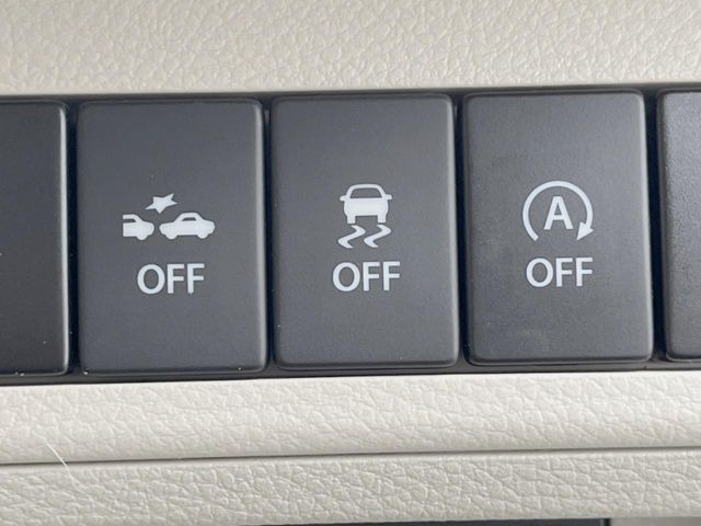 �y�X�Y�L �Z�[�t�e�B�T�|�[�g�z���s���ɑO���̎ԗ�����F�����A�Փ˂������Ȏ��͌x��ƃu���[�L�ŏՓˉ���Ɣ�Q�y�����A�V�X�g�B�����S�Ƀh���C�u�����y���݂��������܂��B