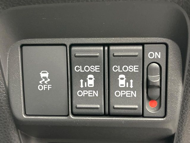 �y�����p���[�X���C�h�h�A�z�X�}�[�g�L�[��^�]�Ȃ̃X�C�b�`�Ō�ȗ����X���C�h�h�A�̊J���\���d��������͂����ăh�A���J����K�v�������A�����Ȃ��q�l�ł��ȒP�ɊJ���߂ł����K�ł���