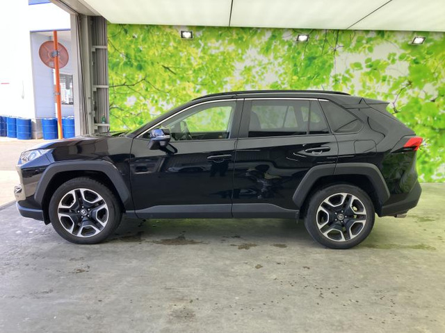 RAV42.0 アドベンチャー 4WD