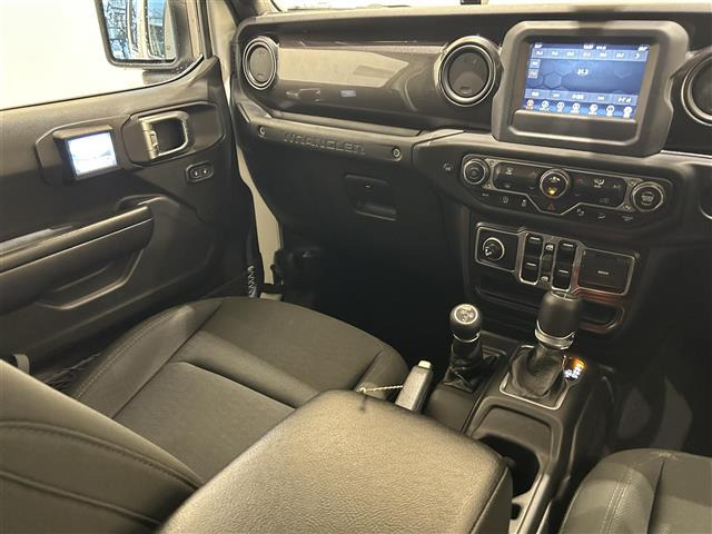 ラングラーアンリミテッド スポーツ アルティチュード 4WD