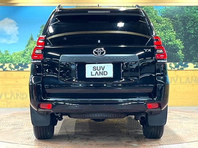 安心の最長10年・走行無制限保証(有償)をご用意。保証内容も充実はもちろん、無料点検&オイル交換や、年中無休の全国・24時間ロードサービスも付帯されておりますのでご安心下さい。