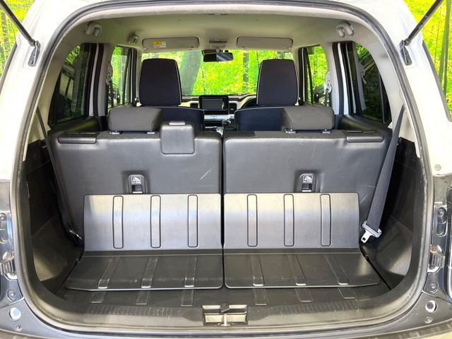 ���i�̂���������ʋ΁A���}���ɏ\���ȉ׎��X�y�[�X���m�ۂ��Ă���܂��B�Z�J���h�V�[�g��|���ƁA�傫�ȉו��̐ύڂ��\�ł���