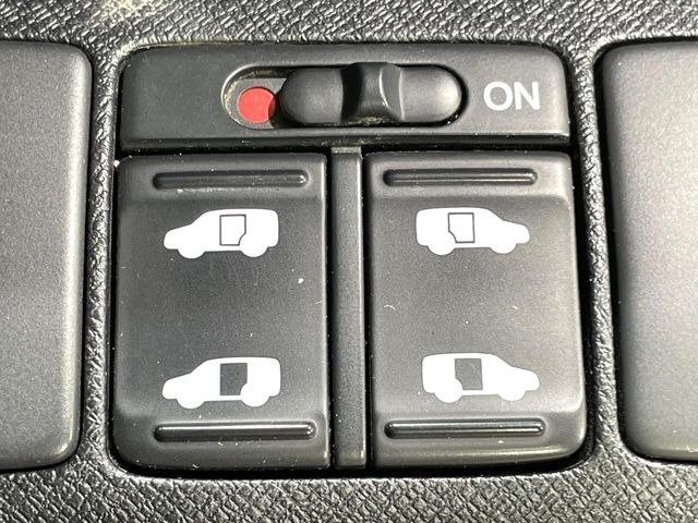 �y�����p���[�X���C�h�h�A�z�X�}�[�g�L�[��^�]�Ȃ̃X�C�b�`�Ō�ȗ����X���C�h�h�A�̊J���\���d��������͂����ăh�A���J����K�v�������A�����Ȃ��q�l�ł��ȒP�ɊJ���߂ł����K�ł���