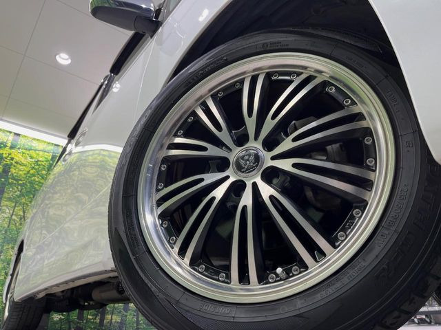 �y18�C���`�A���~�z�C�[���z�O�ςɃ}�b�`�����A���~�z�C�[���𑕒����Ă���܂��B�e��A���~�z�C�[����A�X�^�b�h���X�^�C�����戵�����Ă���܂��B���񂲑��k����������