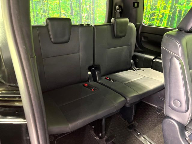 3列目シートはもちろん状態良好☆大人でもゆったりと座って頂けますので、大人数でのお出かけもラクラクです♪ご家族で、気の知れた仲間で、ドライブに行くのが楽しみですね♪