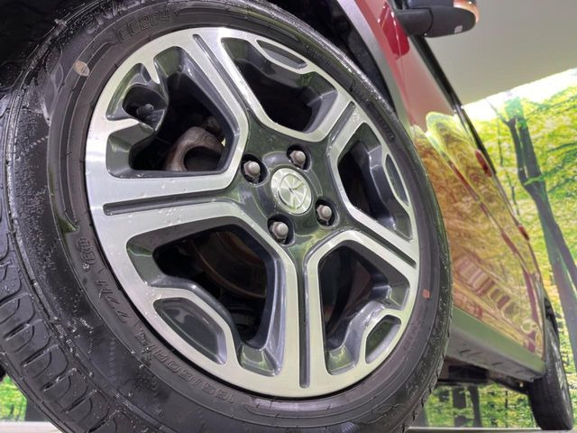 �y����15�C���`�A���~�z�C�[���z�O�ςɃ}�b�`���������A���~�z�C�[���𑕒����Ă���܂��B�e��ЊO�A���~�z�C�[����A�X�^�b�h���X�^�C�����戵�����Ă���܂��B���񂲑��k����������